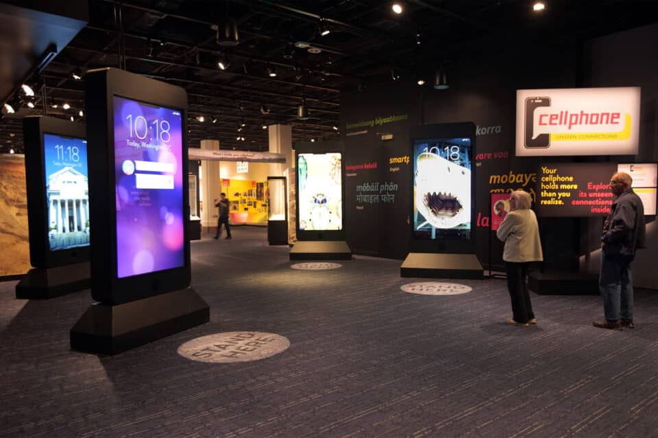 4 monitors in exhibit entrance